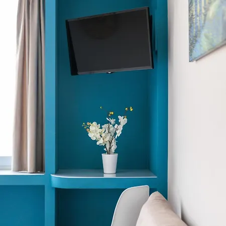 Aristotle Spot, View By Binobi! *