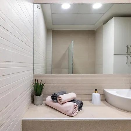 Aristotle Spot, View By Binobi!