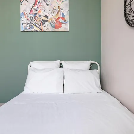 Apartamento Aristotle Spot, View By Binobi! *