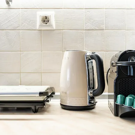 Aristotle Spot, View By Binobi! *